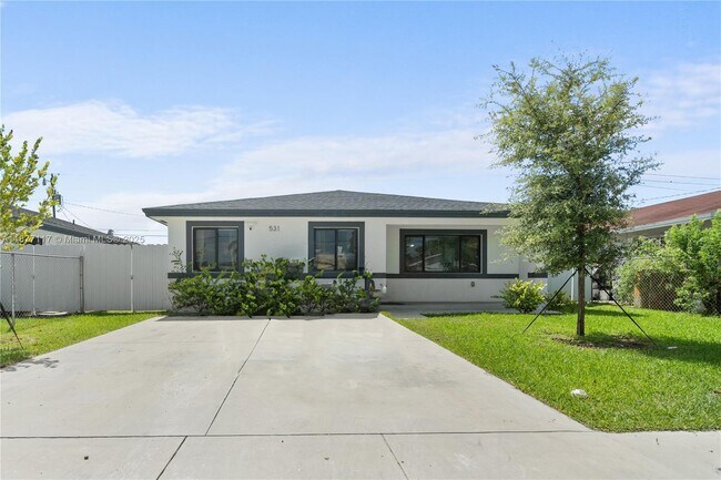 Foto del edificio - 531 NW 15th St