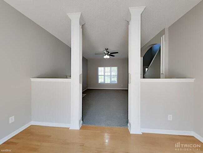 Building Photo - 3201 Viola Ln