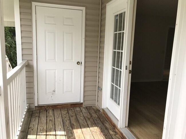 Foto del edificio - ***Lower rent limited time!!! *** Move in ...