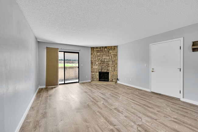 Building Photo - 400 Zang St