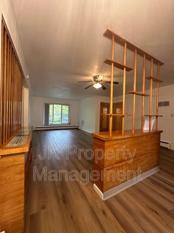 Building Photo - 15 11th St S