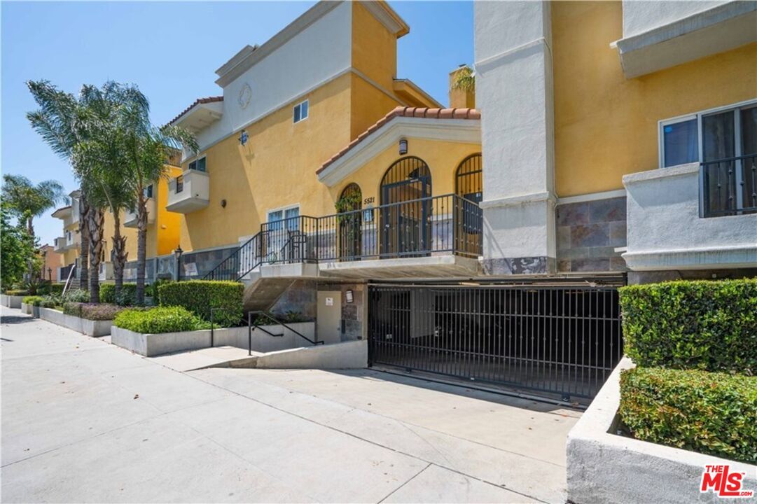 5521 Kester Ave Unit 7, Sherman Oaks, CA 91411 Condo for Rent in