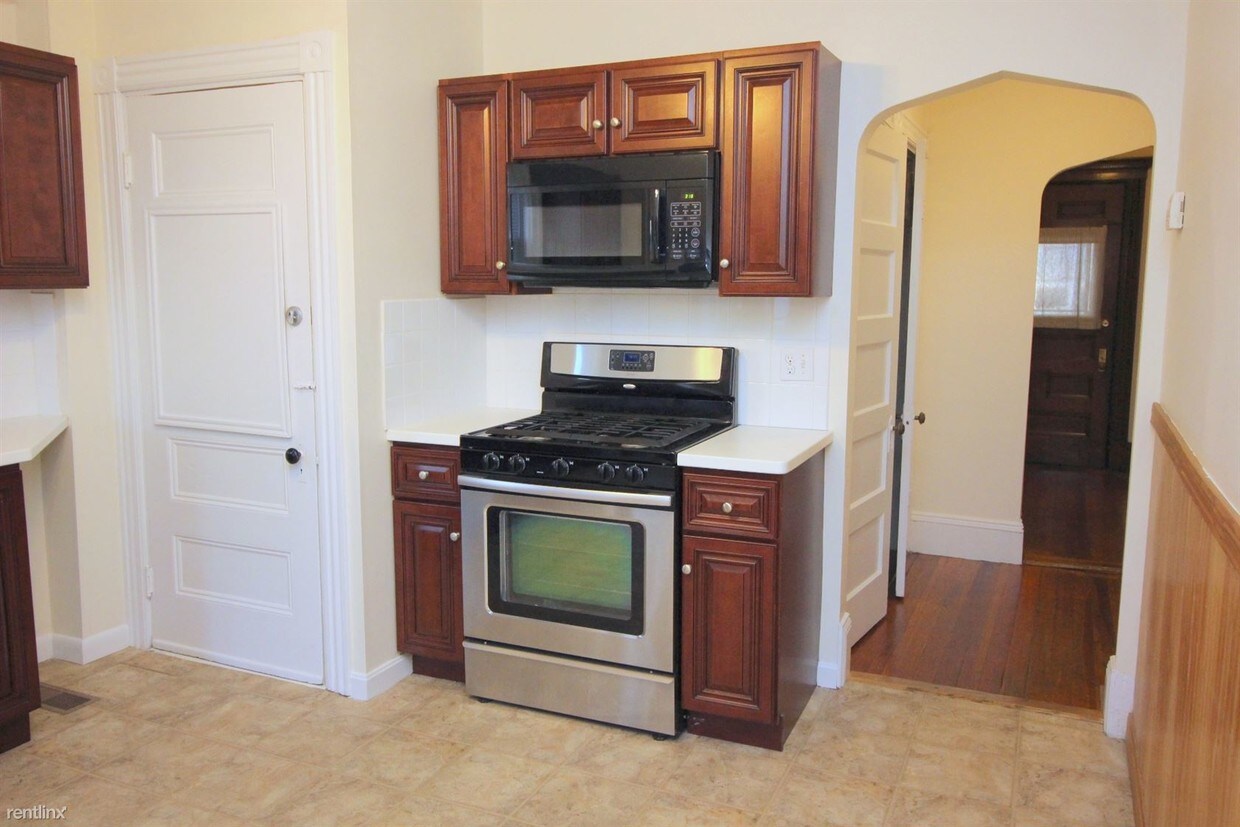 Building Photo - 206 Corey Rd