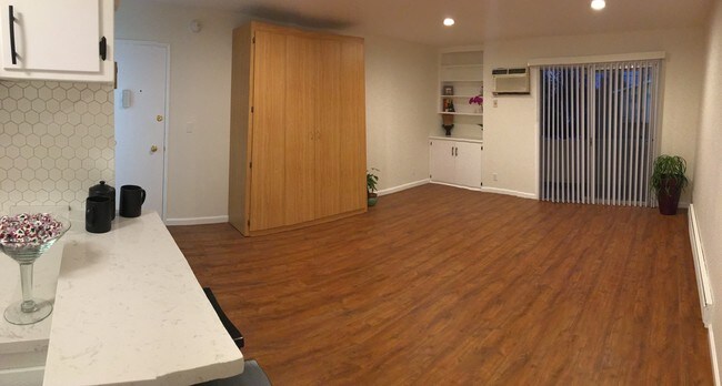 Espacio vital - 14718 W Magnolia Blvd