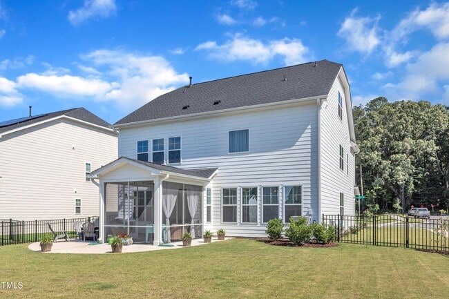 Building Photo - 1526 Cloverfield Ct