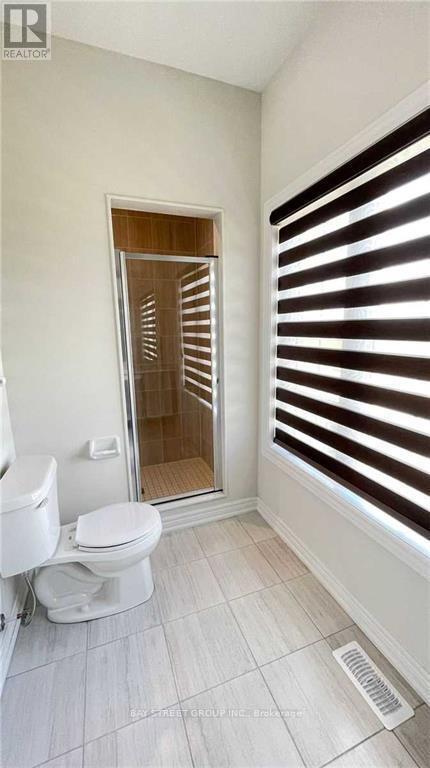 Photo du bâtiment - 221 Clockwork Dr