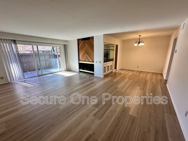 Foto del edificio - 31555 Lindero Canyon Rd