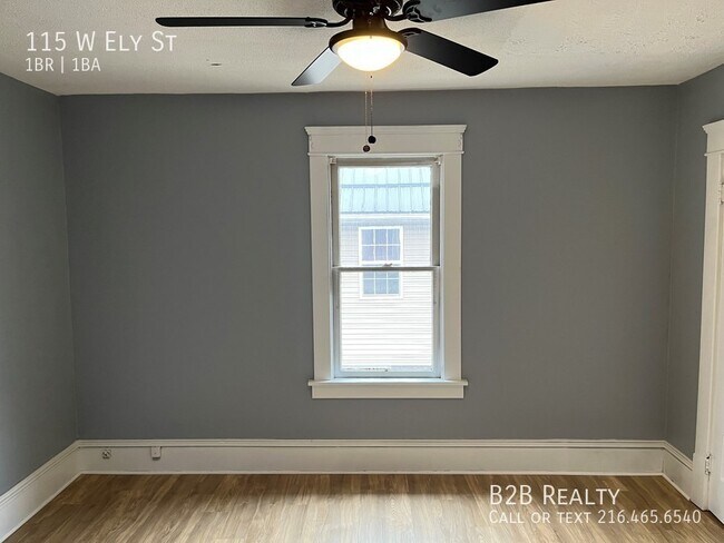 Building Photo - "Quaint 1 Bedroom Retreat: Your Perfect Ur...