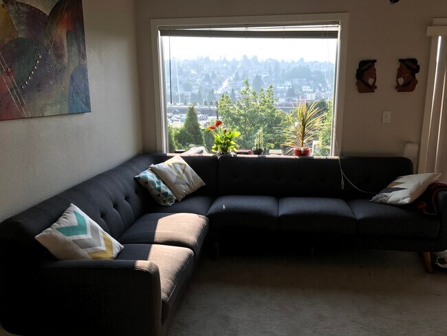 Building Photo - 3420 15th Ave W Unit 204