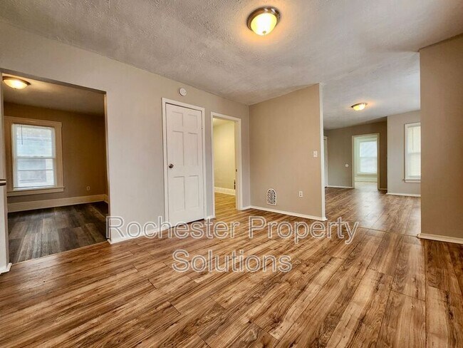 Building Photo - 163 Frost Ave
