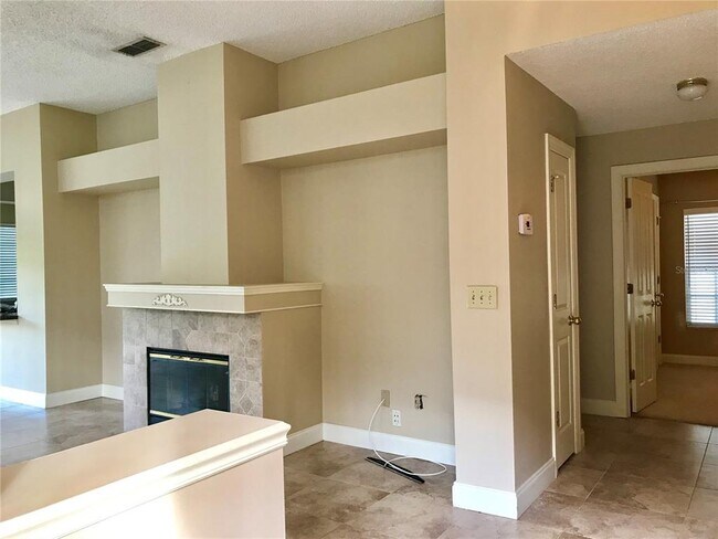 Foto del edificio - 5131 Sterling Manor Dr