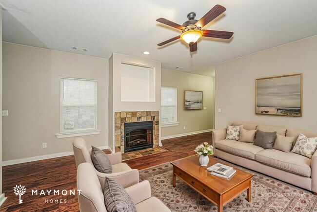 Foto del edificio - 245 Hathaway Ln