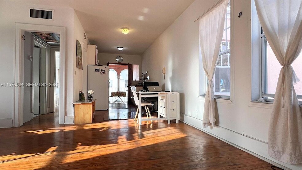 Photo - 756 Meridian Avenue Unit 10