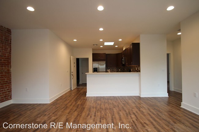 Building Photo - 897-899 N Fair Oaks Ave