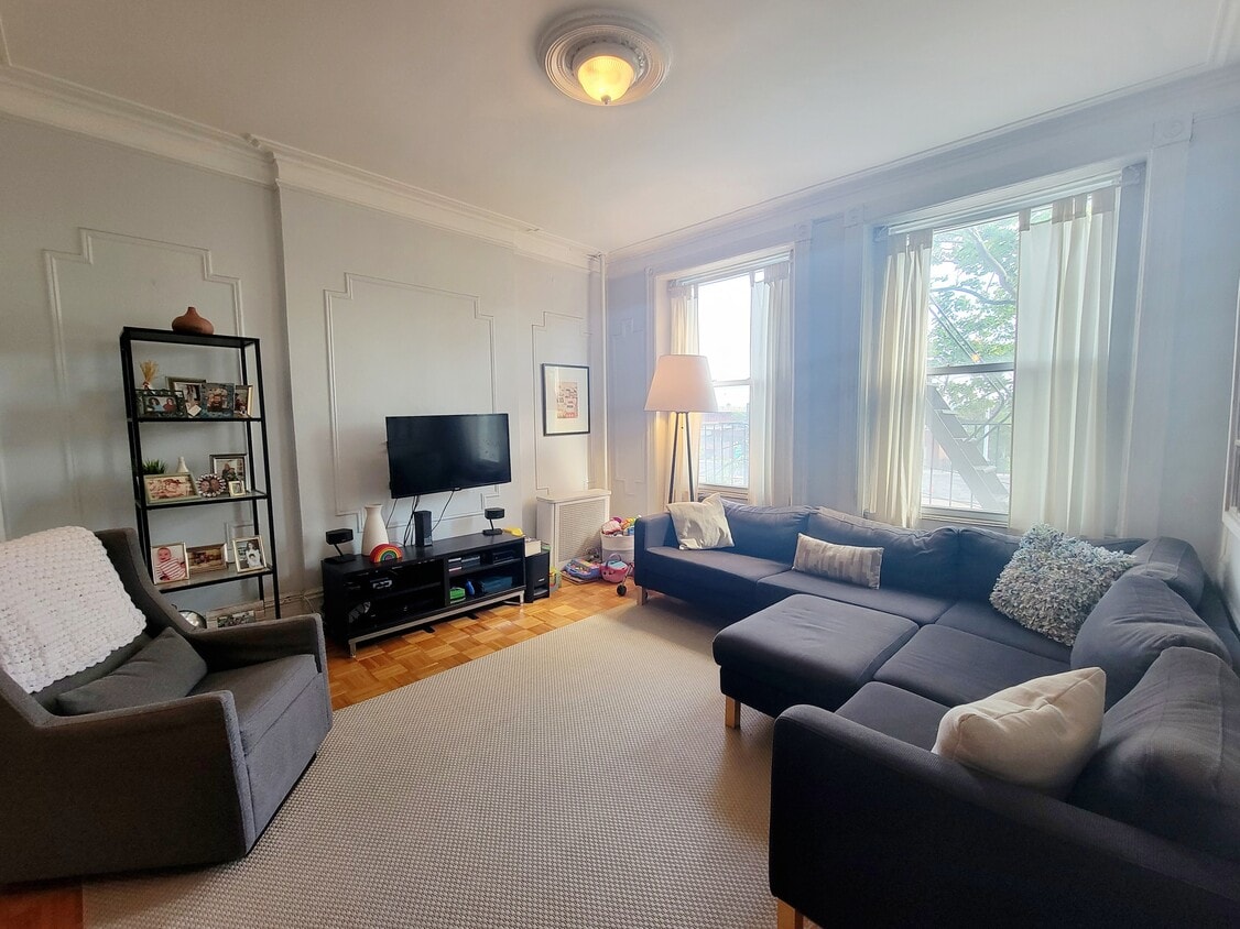 Best Rental Deal in All of LIC! Townhome Rentals in Queens NY