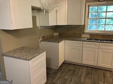 Building Photo - 923 Laurel St