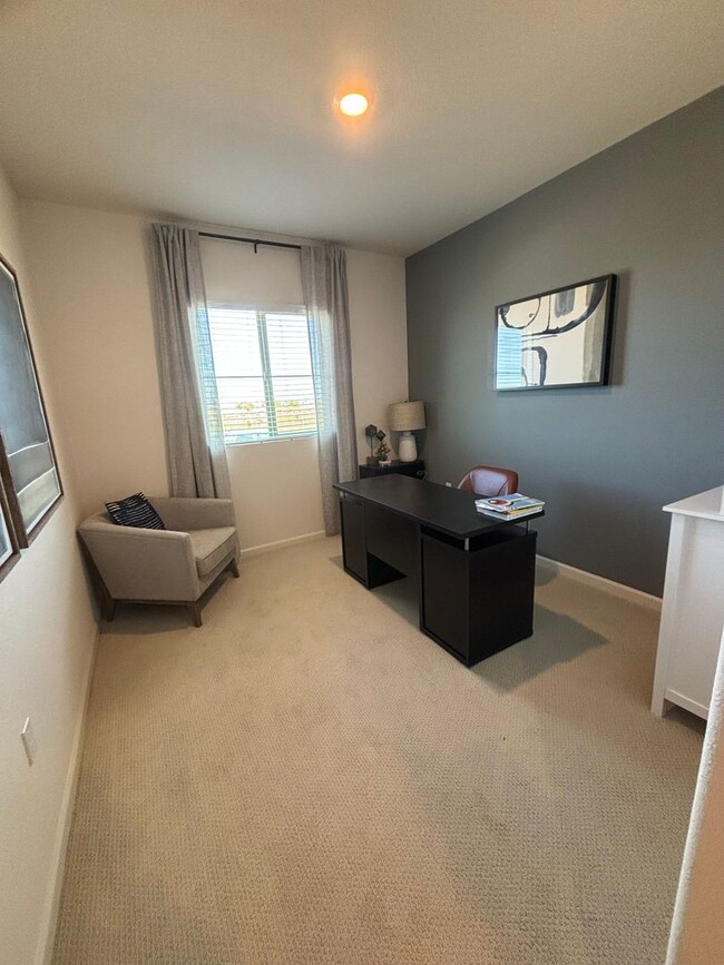 Building Photo - Breathtaking 4/2 Rancho Cordova Model w/TO...