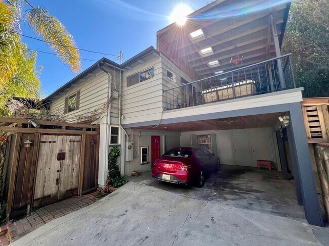 Foto del edificio - 2511 Perdido Ln