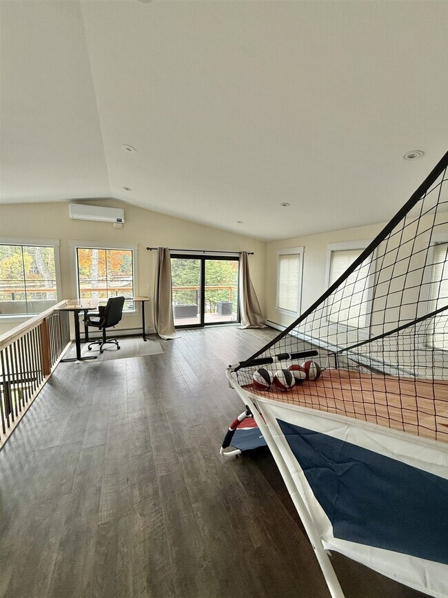 Foto del edificio - 304 NW River Rd