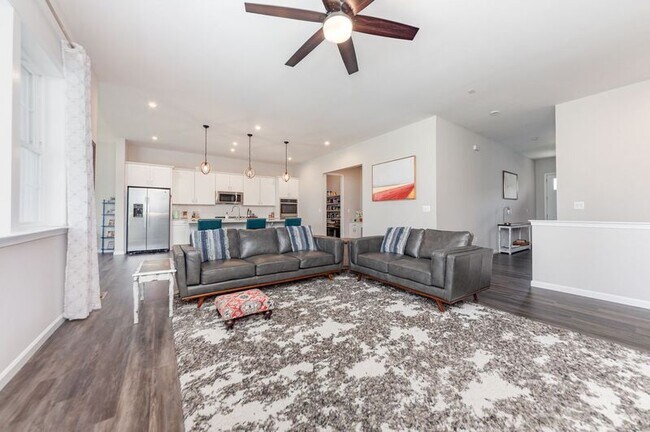 Foto del edificio - 7809 Bexley Ln