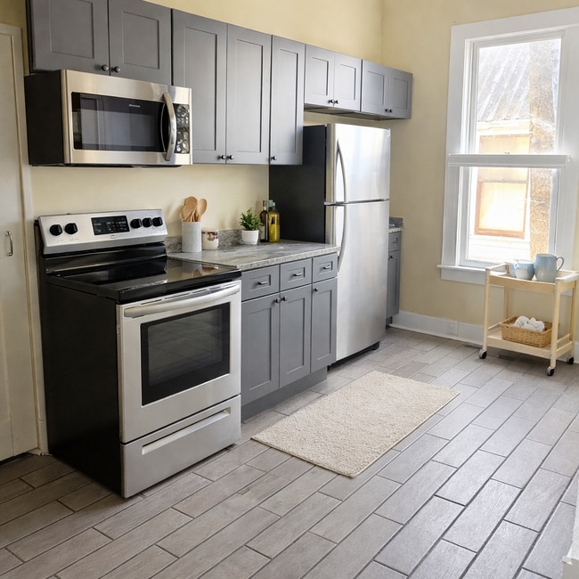 Building Photo - 417 Clark St