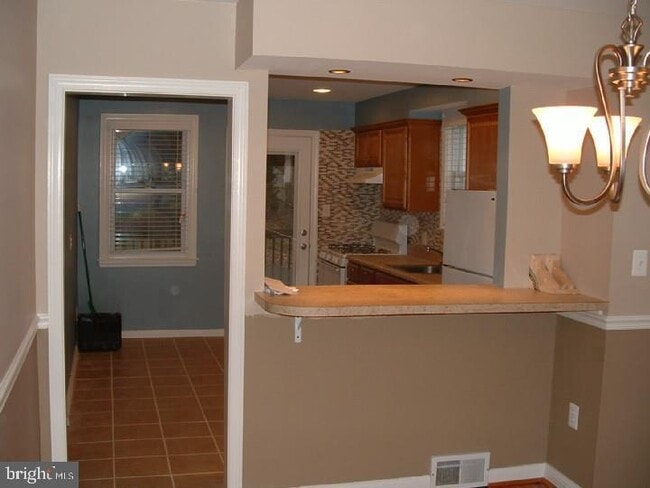 Building Photo - 36 S Malin Rd