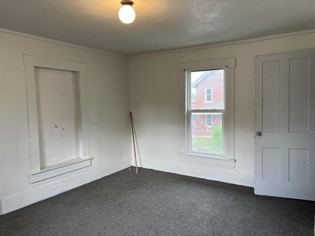 Foto del edificio - 207 W 4th St