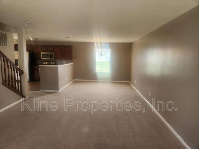 Foto del edificio - 811 Daybreak Dr