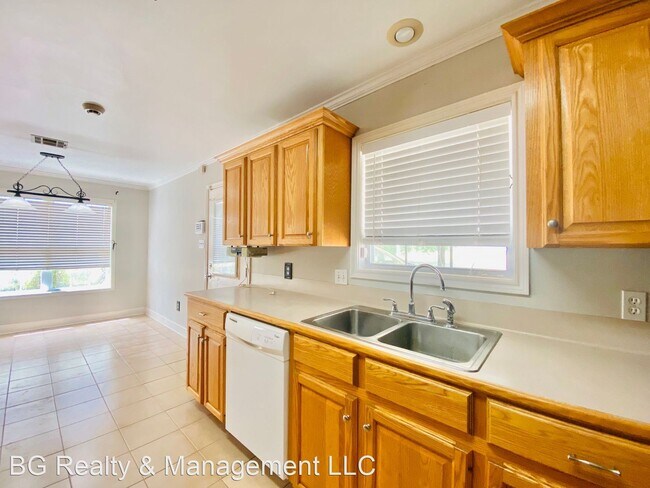 Building Photo - 3 br, 2 bath House - 215 Arceneaux Circle