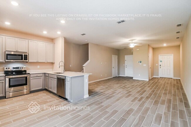 Foto del edificio - 597 Cherry Ridge Dr