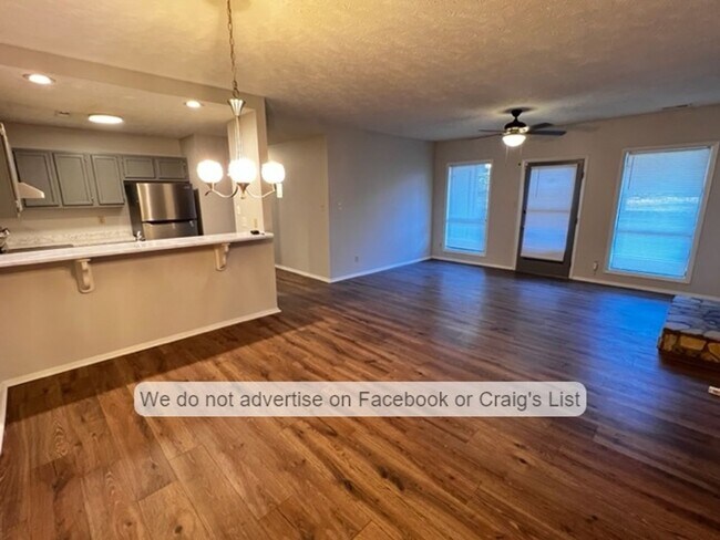 Building Photo - Briarcliffe- Tryon Drive