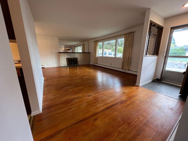 Foto del edificio - 3728 W Delbert Ave