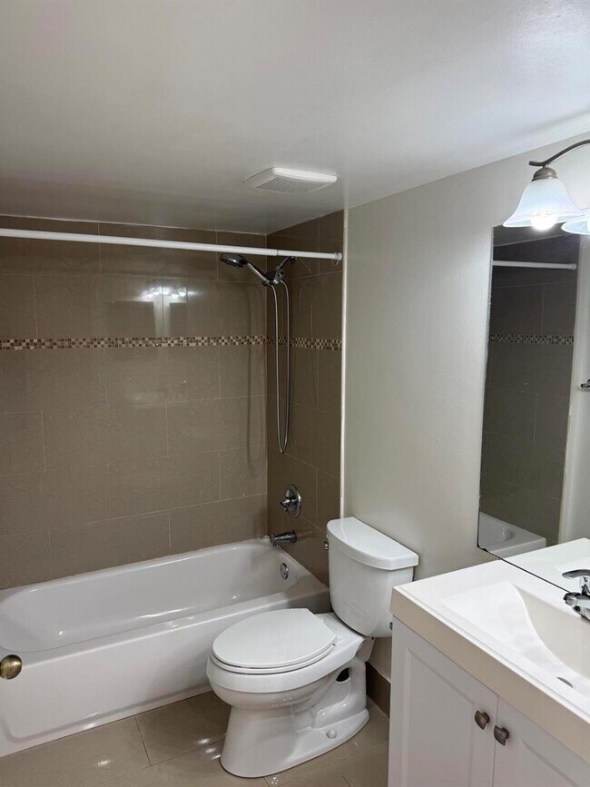 Foto del edificio - 5520 NW 61st St
