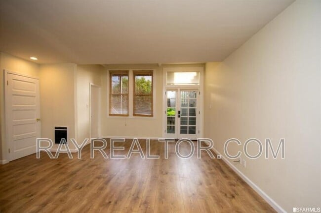 Building Photo - 1544 Dolores St