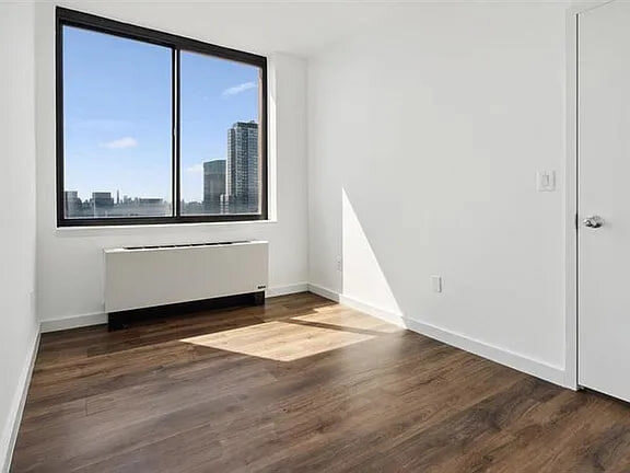 Foto del edificio - 4-74-74 48th Ave