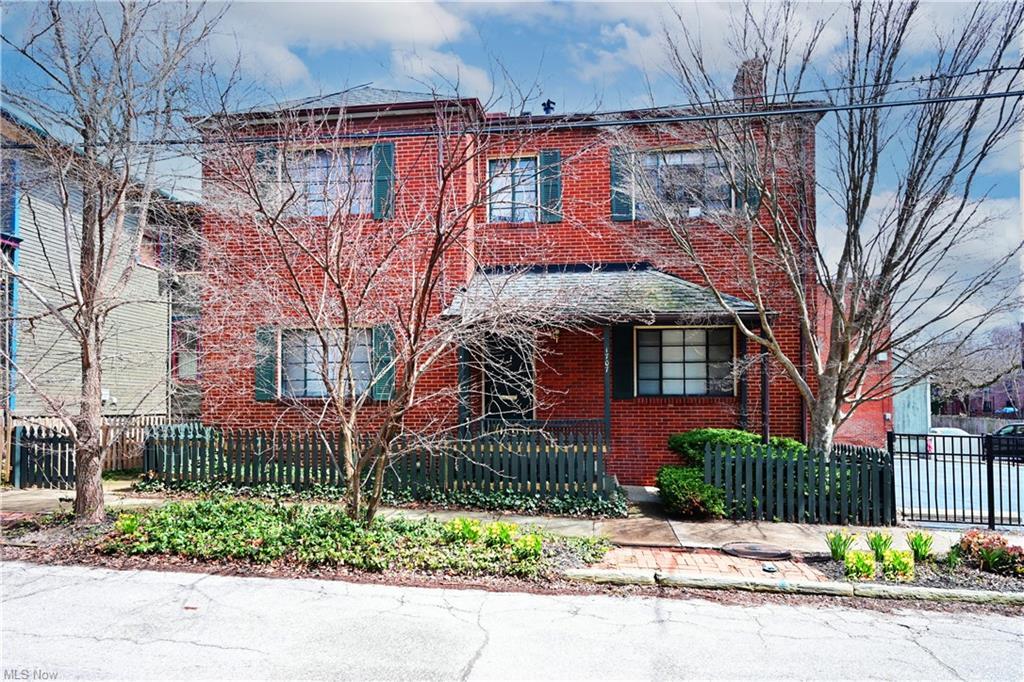 1707 W 31st Pl Unit 4, Cleveland, OH 44113 Room for Rent in Cleveland