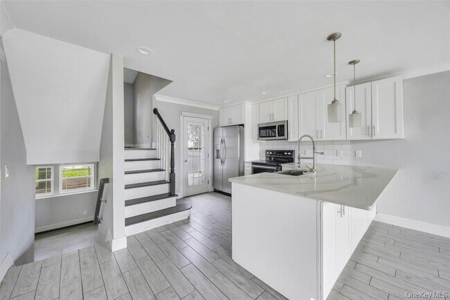Foto del edificio - 823 N Jefferson Ave