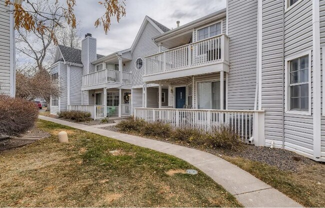 Foto del edificio - Spacious 2 Bed, 2 Bath Condo with Garage i...