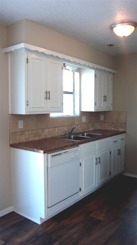 Pine Creek Apartments Apartments Wichita, KS