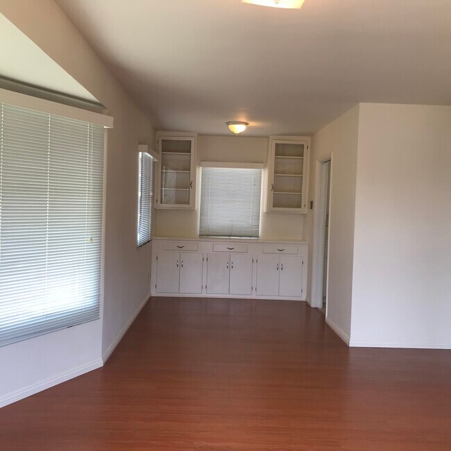 Foto del edificio - 5662 N Muscatel Ave