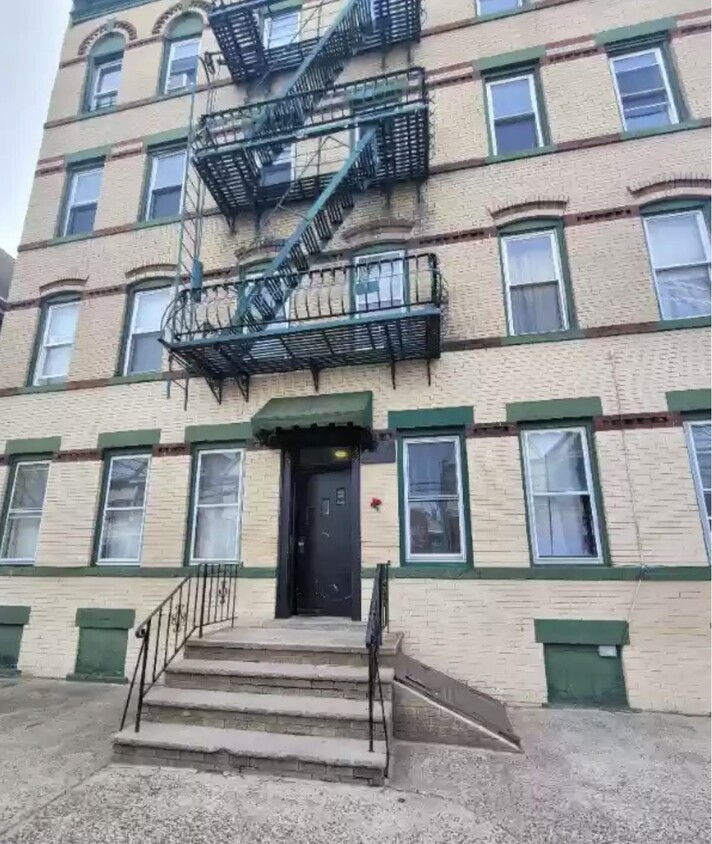 Foto principal - 80 W 18th St
