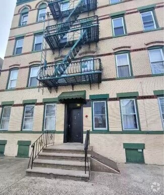 Building Photo - 80 W 18th St