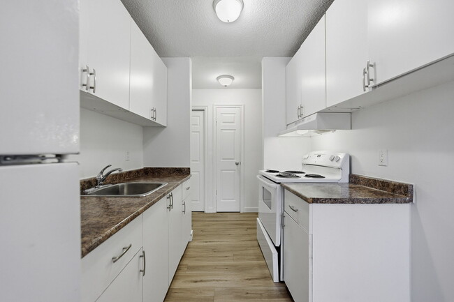 Building Photo - Westbrook Apartments