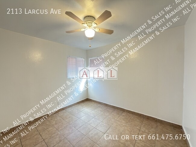 Building Photo - 2113 Larcus Ave