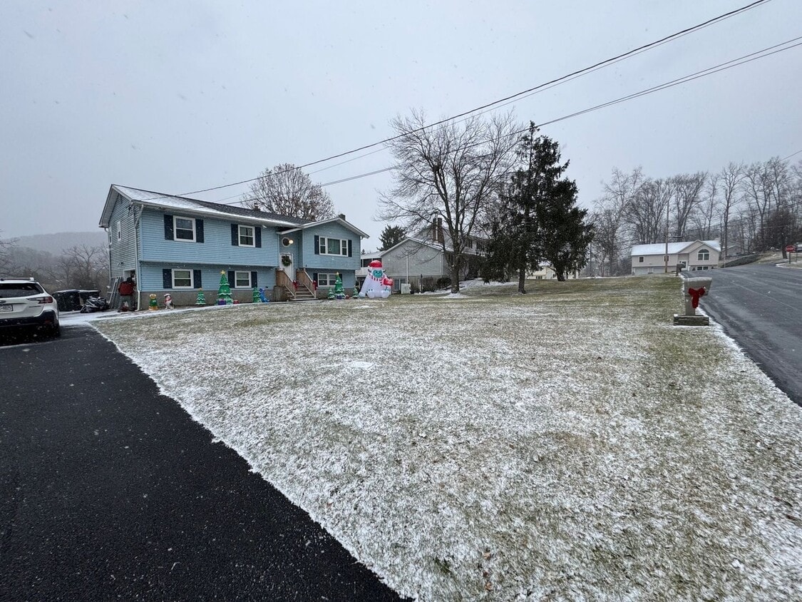 Building Photo - Charming 3BR House in Chester