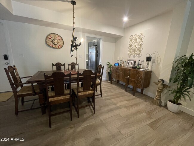 Foto del edificio - 12421 N 41st Pl