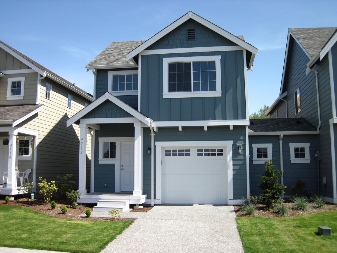 Foto principal - 3 Bedroom 2.5 Bathroom Townhome in Cordata...