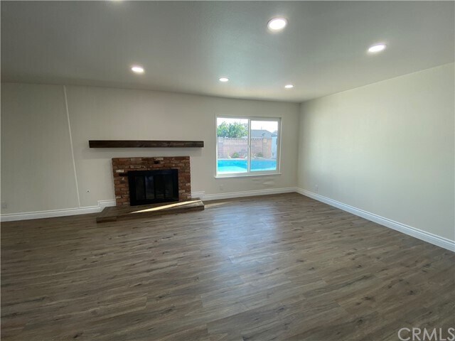 Foto del edificio - 1246 E Quincy Ave