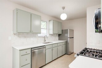 Building Photo - 8110 Willet Trail