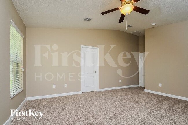 Building Photo - 3451 Cortland Dr